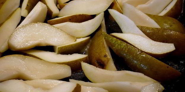 жаркое из барашка с грушами и петрушкой