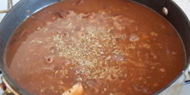 жаркое из говядины с клюквой