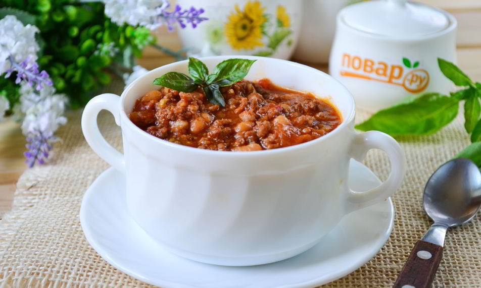 Рецепт жаркого из говяжьего фарша, помидоров и фасоли