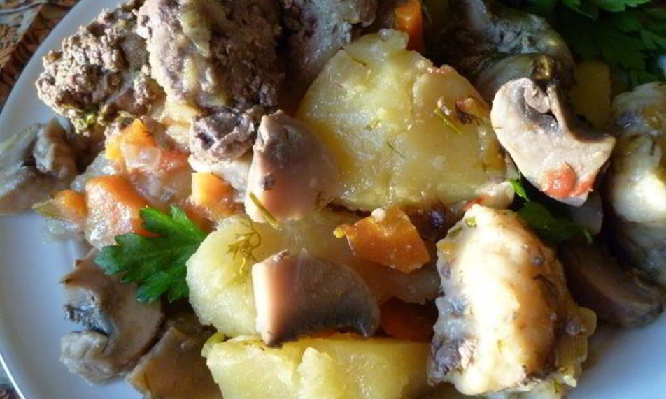 Рецепт жаркого из куриной печени в горшочках