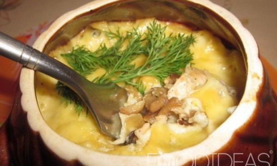 Рецепт жаркого из курицы с грибами в горшочках