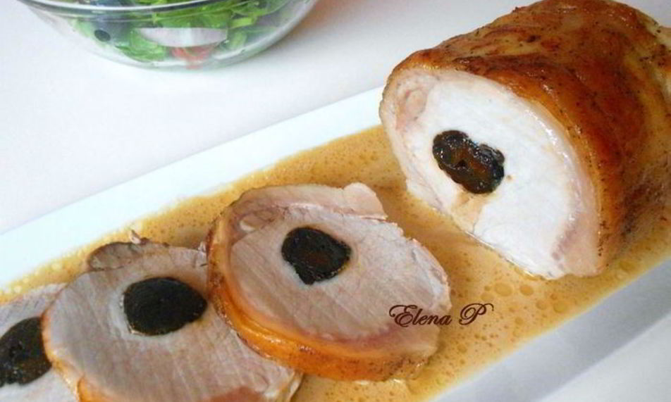 Рецепт жаркого из свинины с черносливом в соусе из вина и сливок