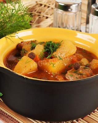 Жаркое из свинины с картофелем