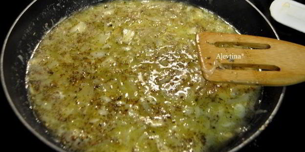 жаркое из свинины с луком, чесноком и цитрусом