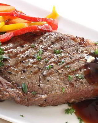 Жаркое из свинины с перцем и базиликом