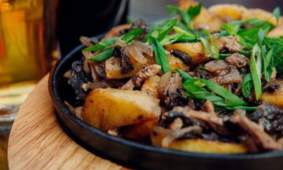 Рецепт жаркого из свинины с шампиньонами в духовке