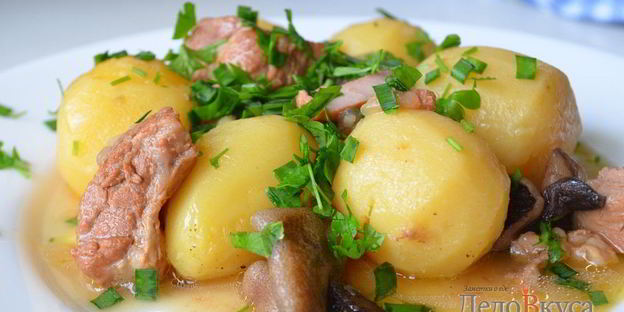 жаркое по-домашнему с мясом и грибами