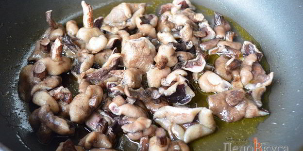 жаркое по-домашнему с мясом и грибами