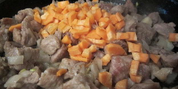 жаркое по-домашнему в гранатовом соусе