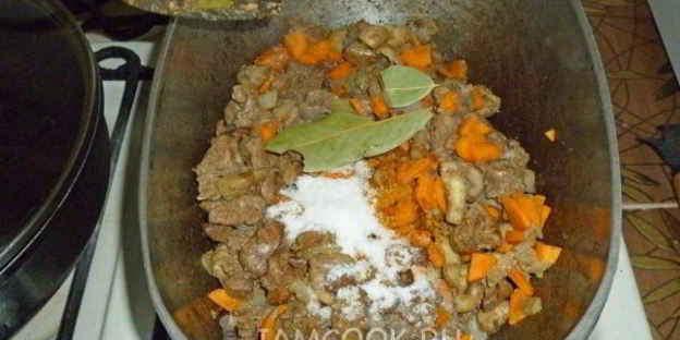 жаркое с грибами и печенью