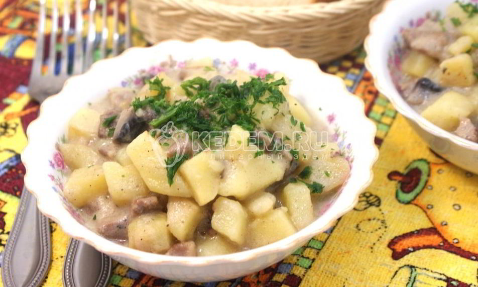 Рецепт жаркого с грибами и сметаного