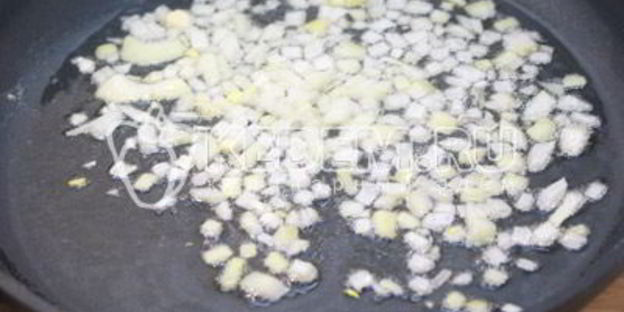 жаркое с грибами и сметаной