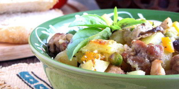 жаркое в горшочках с белыми грибами и свининой