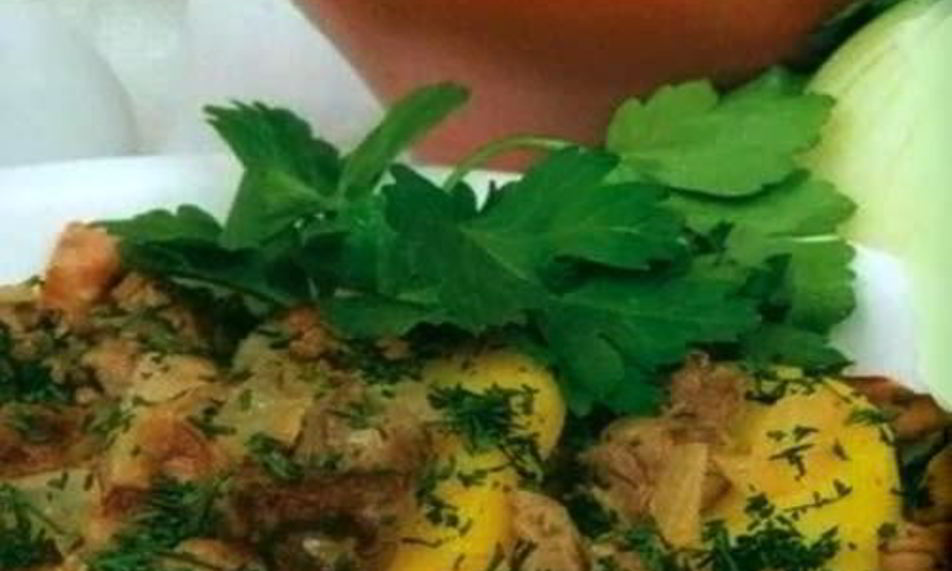 Рецепт жаркого в горшочках с мясом