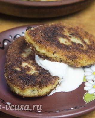 Картофельные зразы с грибами и сыром