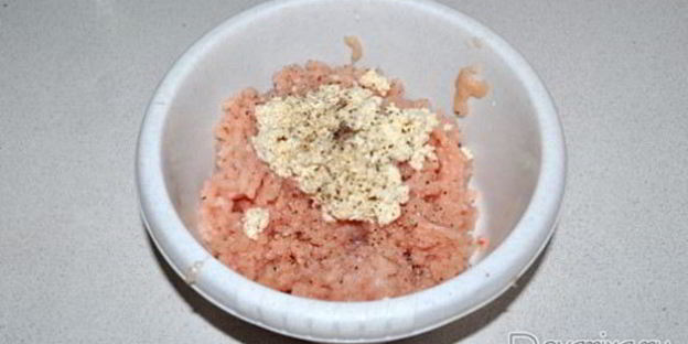 куриные зразы с перепелиными яйцами