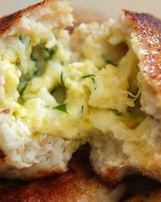 Куриные зразы с сырно-яичной начинкой