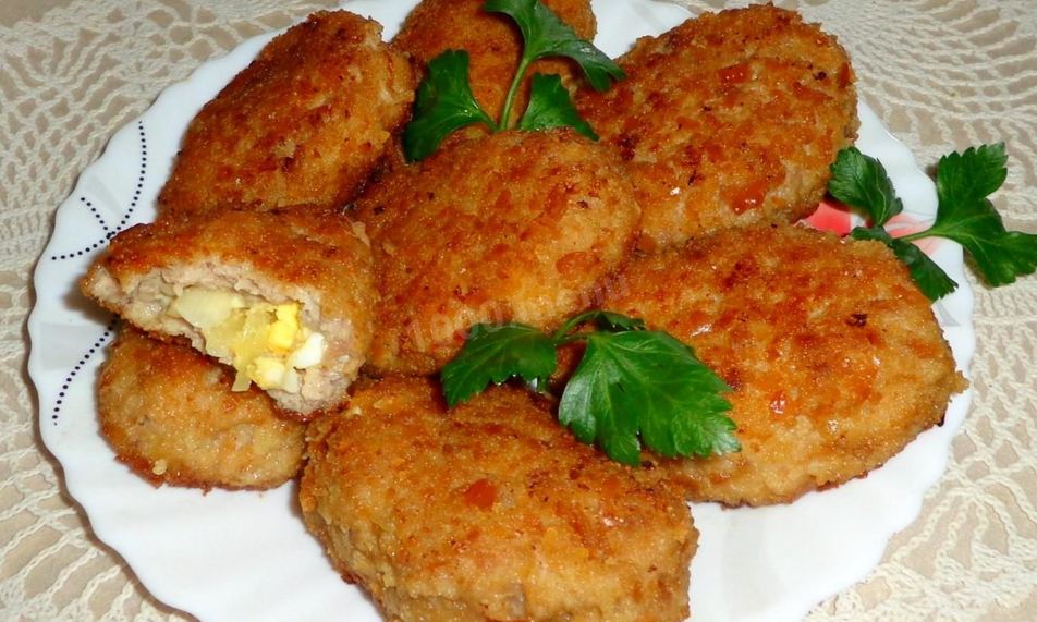 Рецепт мясных зраз с луком и яйцом