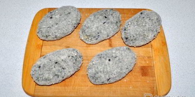 рыбные зразы с сыром, маслом и зеленью