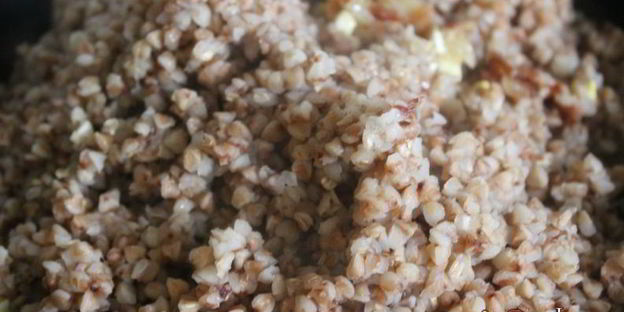 ароматная гречка с копченой грудинкой