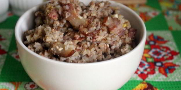 ароматная гречка с копченой грудинкой
