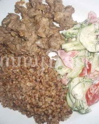 Бефстроганов и гречневая каша