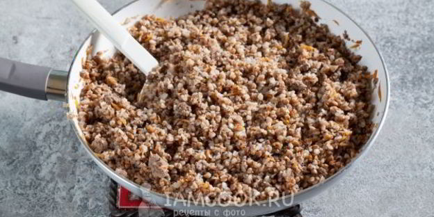 гречка с фаршем на сковороде