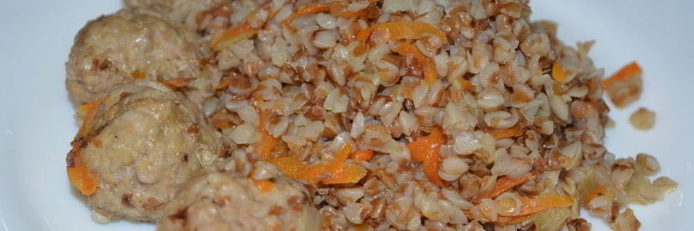 Гречка с фрикадельками