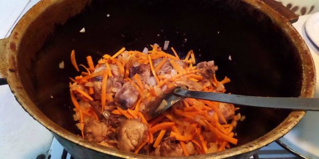 гречка с куриным мясом в казане