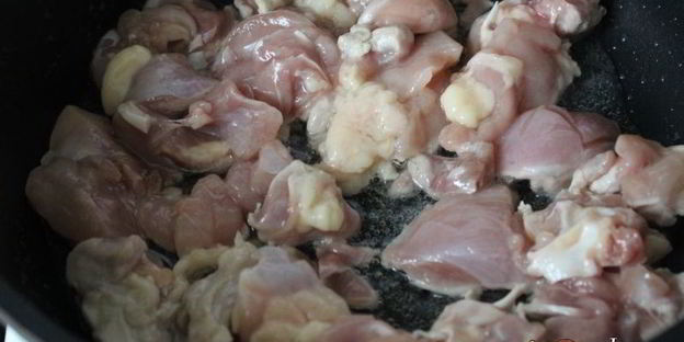 гречка с курицей в томатно-грибном соусе