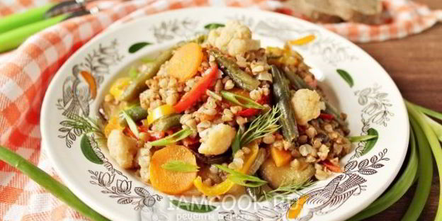 гречка с овощами на сковороде