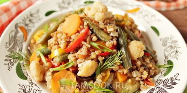 гречка с овощами на сковороде