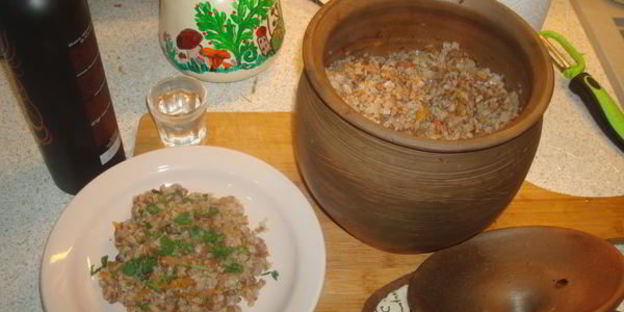 гречка запеченная в глиняном горшке