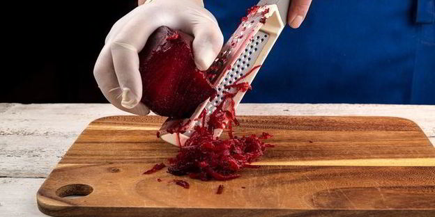 яркая гречка со сметаной и орехами