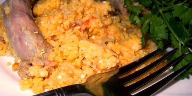 каша кукурузная с мясом и овощами