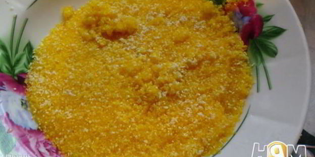 каша кукурузная со сметаной и корицей