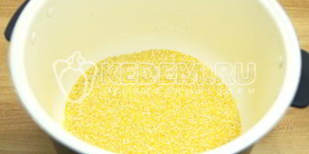 кукурузная каша в мультиварке на молоке