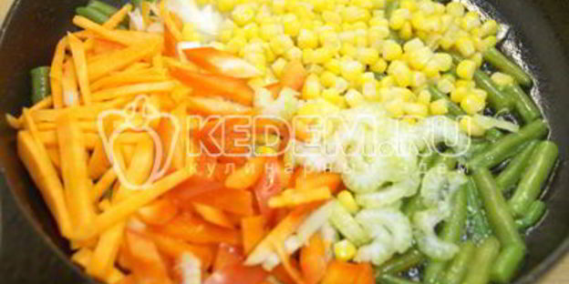 кукурузная полента с овощами