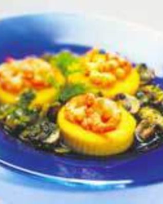 Полента с креветками