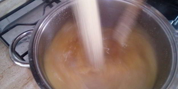 полента с лисичками в сливочном соусе