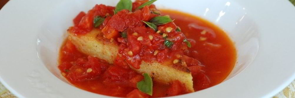 Полента с помидорами