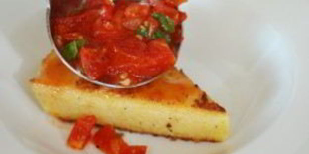 полента с помидорами