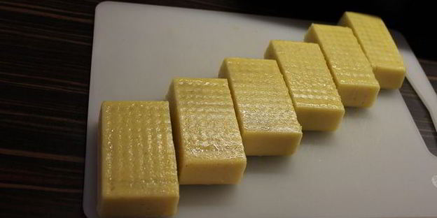 запеченная полента под пармезаном