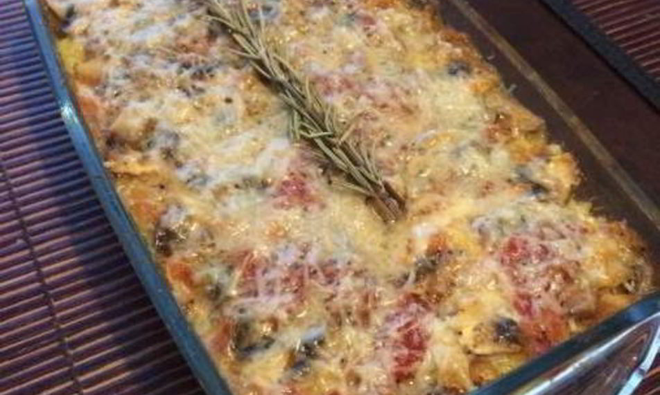 Рецепт запеченной поленты с грибами, помидорами и моцареллой