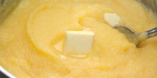 запеченная полента с пармезаном