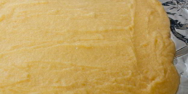 запеченная полента с пармезаном