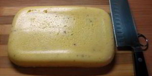 запеченная полента с песто