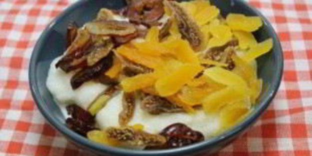 манная каша с фруктами