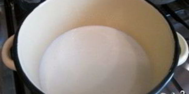 манная каша с изюмом