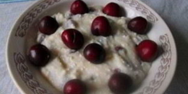 манная каша с изюмом